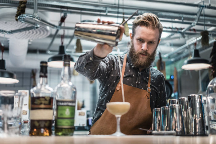 Emil Åreng bartender