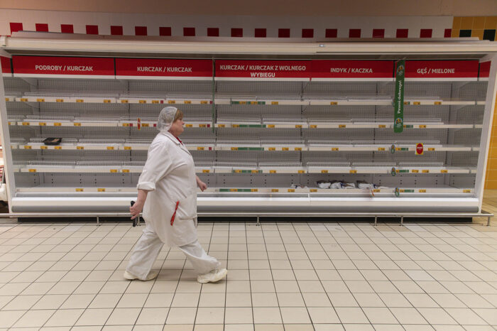 Tomma butikshyllor i Gdanks, Polen