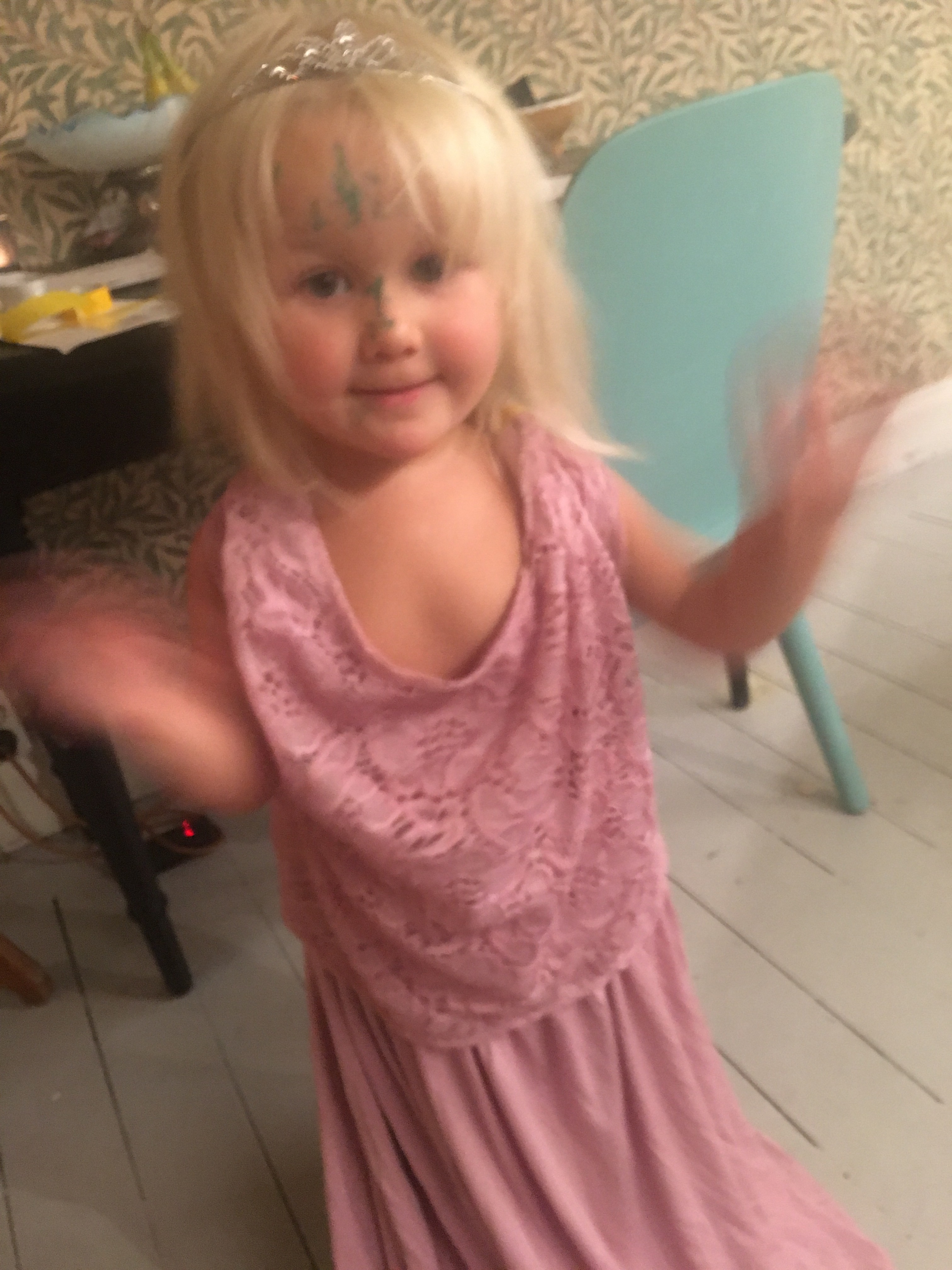 Klippa Ut Ansikte Ur Bild