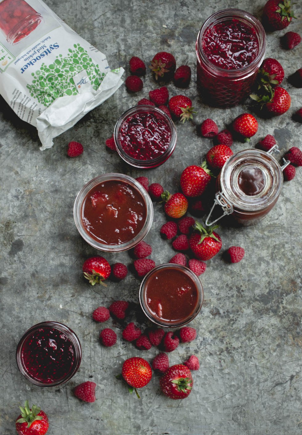 Marmelad med hallon och lakrits By diadonna